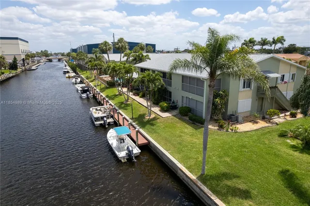 $269,900 | 1409 Southeast 46th Lane, Unit 105, Cape Coral, FL 33904