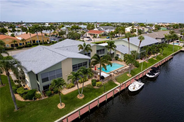 $269,900 | 1409 Southeast 46th Lane, Unit 105, Cape Coral, FL 33904