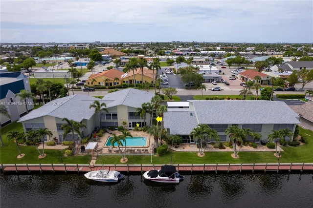 $269,900 | 1409 Southeast 46th Lane, Unit 105, Cape Coral, FL 33904