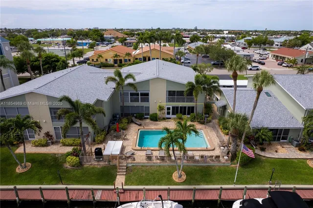 $269,900 | 1409 Southeast 46th Lane, Unit 105, Cape Coral, FL 33904