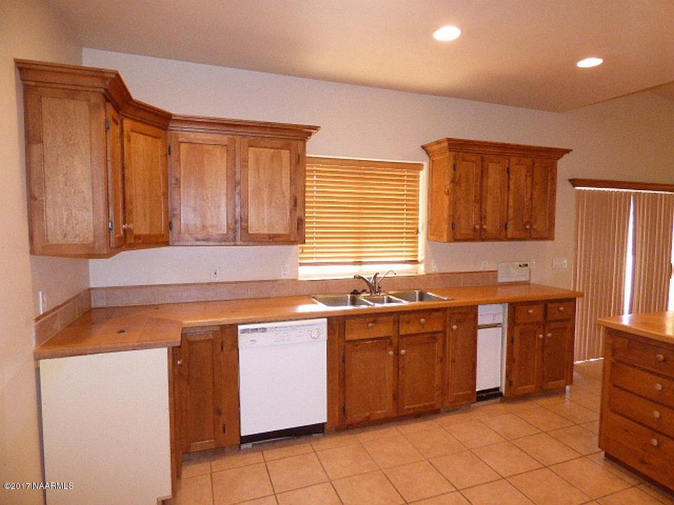 567 Mustang Road Page, AZ 86040 - Photo 6 of 20 05_Kitchen