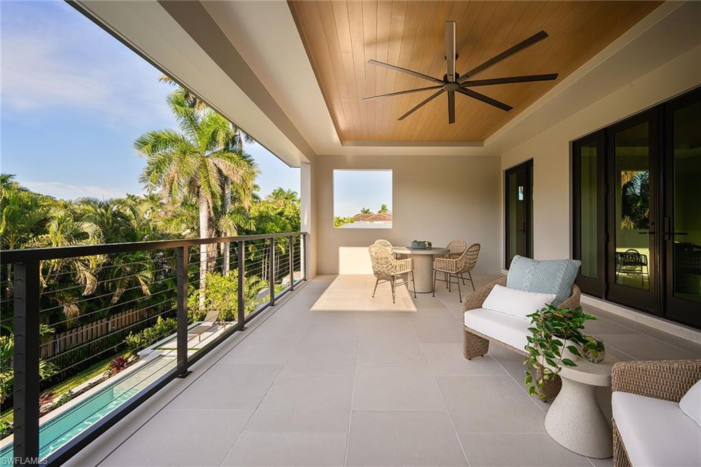 405 Putter Point Drive Naples, FL 34103 - Photo 14 of 20