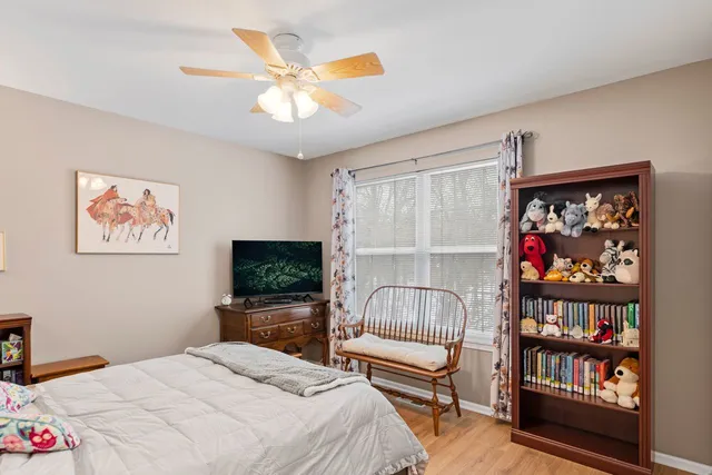 $269,999 | 3214 Debra Drive, Island Lake, IL 60042