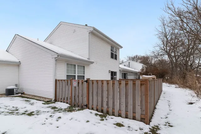 $269,999 | 3214 Debra Drive, Island Lake, IL 60042