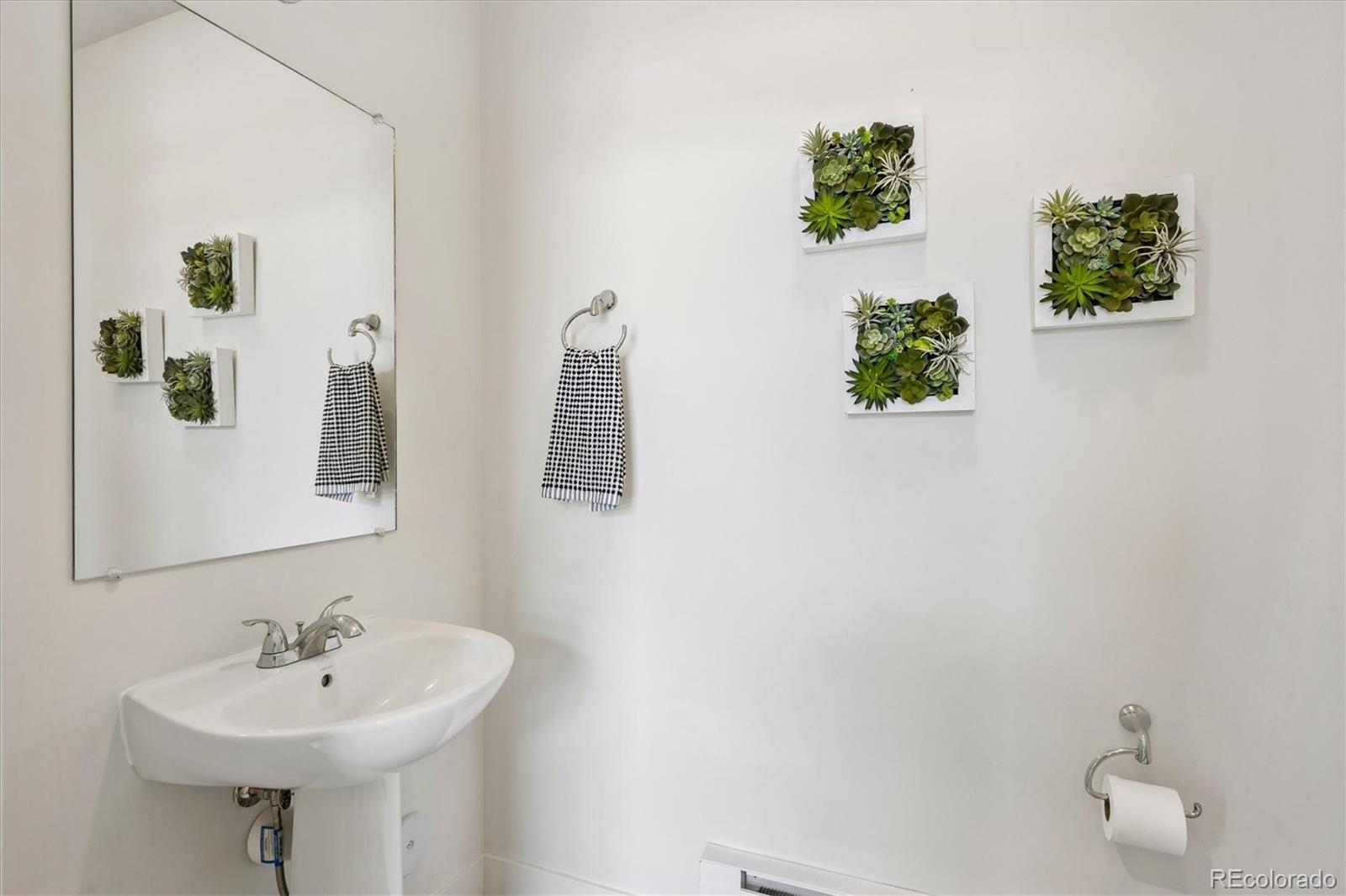 7831 West 43rd Place Wheat Ridge, CO 80033 - Photo 9 of 47 Gallery Image 9