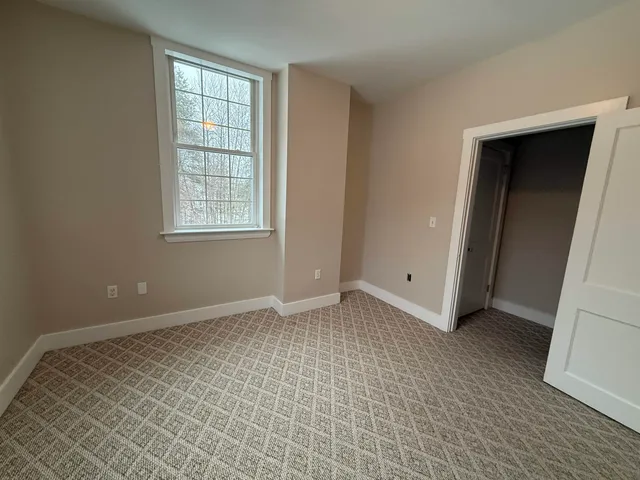 $2,300 | 9 Forest Street, Unit 2, Exeter, NH 03833