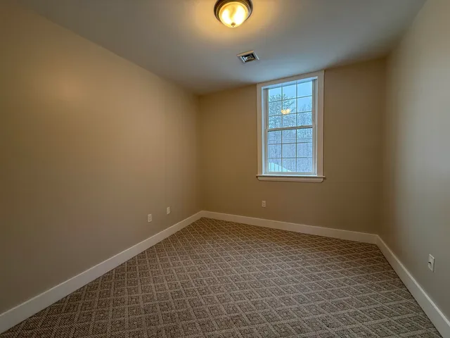 $2,300 | 9 Forest Street, Unit 2, Exeter, NH 03833