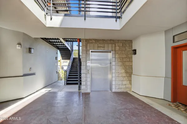$2,000 | 4525 North 22nd Street, Unit 206, Phoenix, AZ 85016