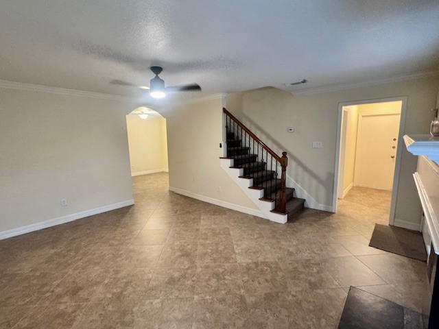 14020 Schroeder Road, Unit 151 Houston, TX 77070 - Photo 3 of 26 an entryway in a hall with a window