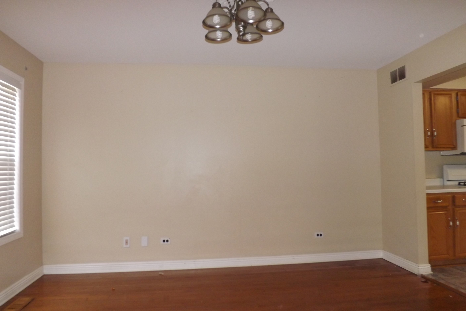2325 Caton Corner Plainfield, IL 60586 - Photo 6 of 11 an empty room with a window