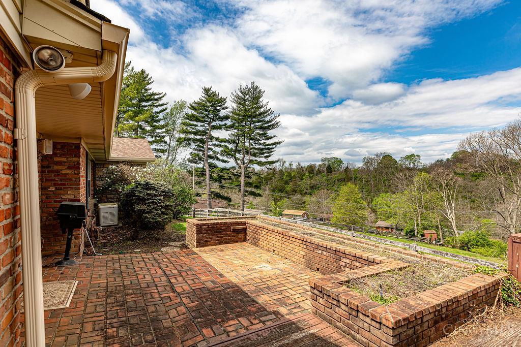 6700 Gaines Road Cincinnati, OH 45247 - Photo 44 of 57