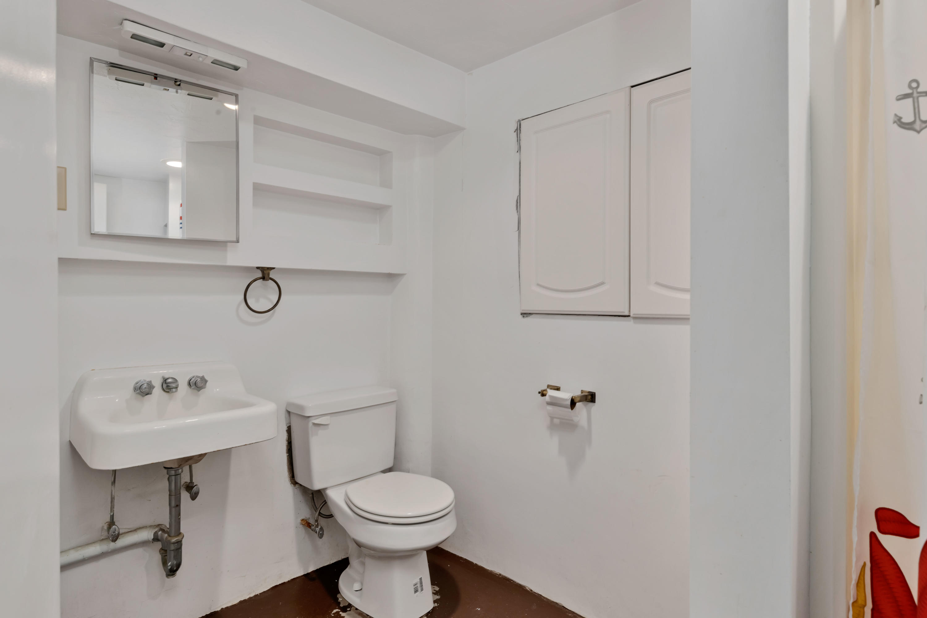 194 Cedar Tree Neck Road Marstons Mills, MA 02648 - Photo 29 of 58 lower level bath