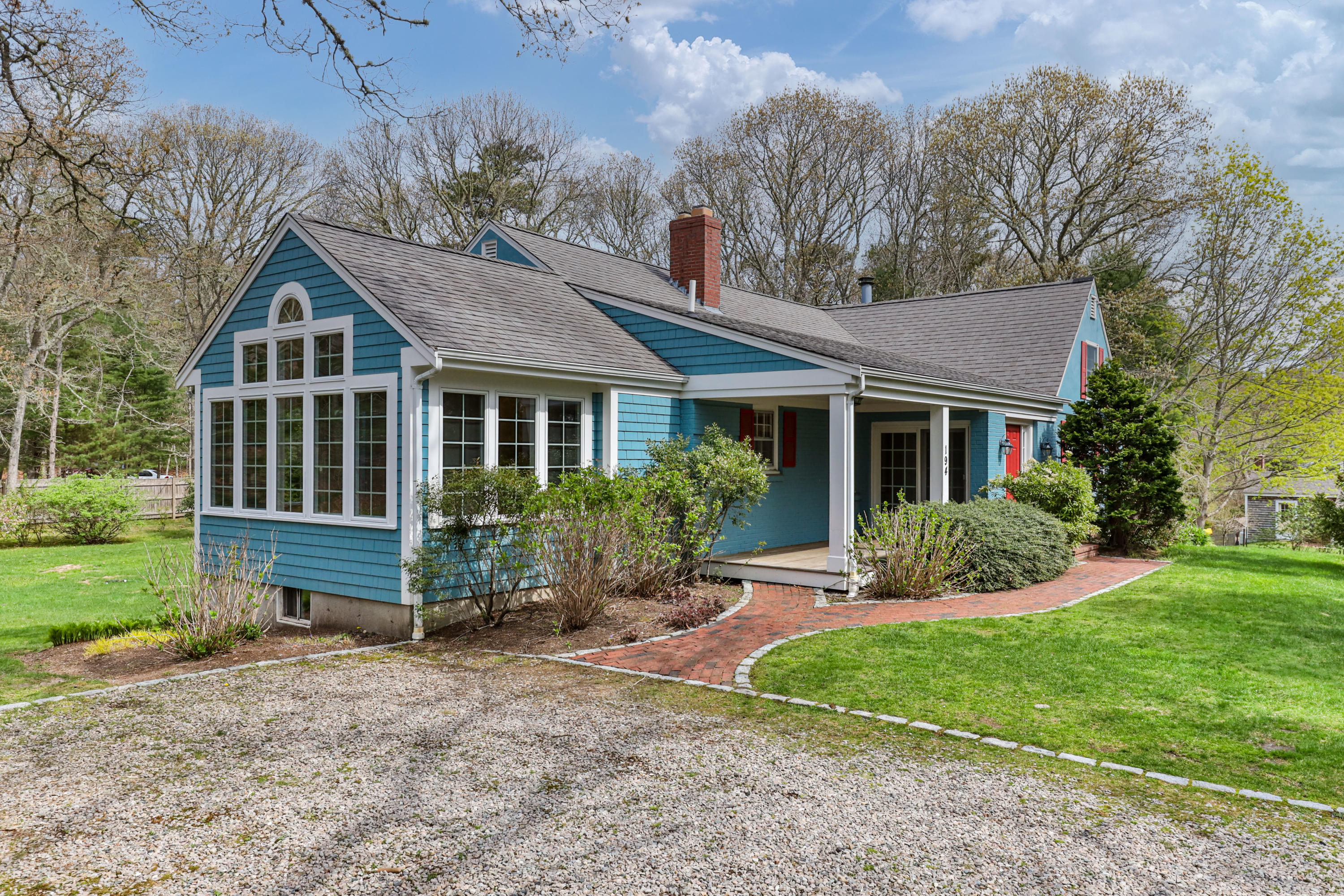 194 Cedar Tree Neck Road Marstons Mills, MA 02648 - Photo 30 of 58 front with great room