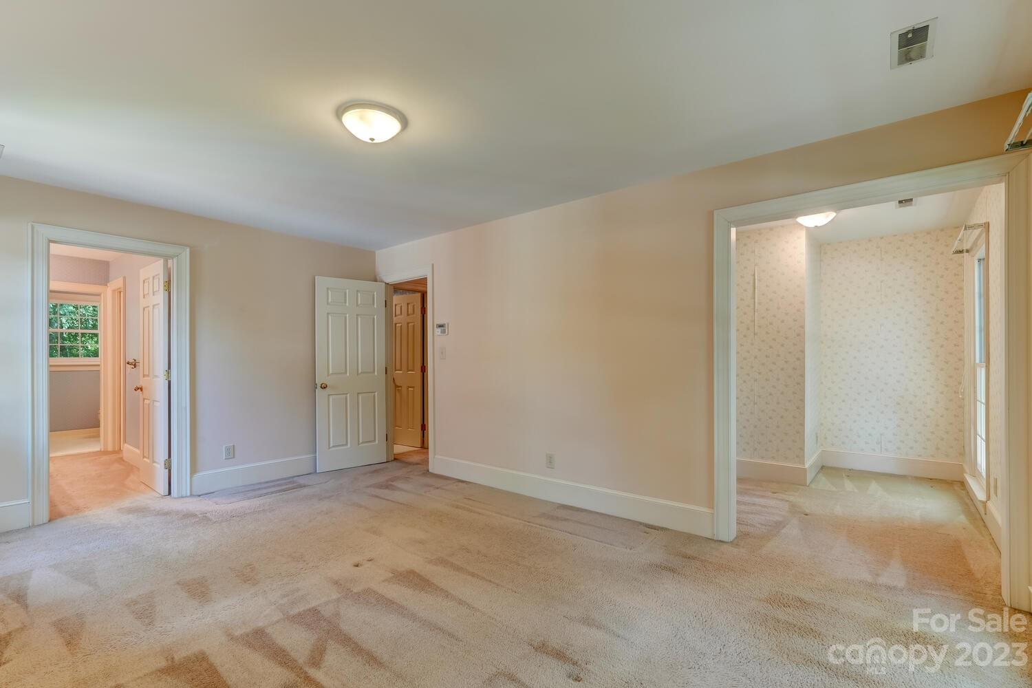10215 Hanover Glen Road Charlotte, NC 28210 - Photo 21 of 40 a view of an empty room