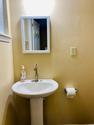 $1,900 | 1113 Buckingham Drive, Tallahassee, FL 32308