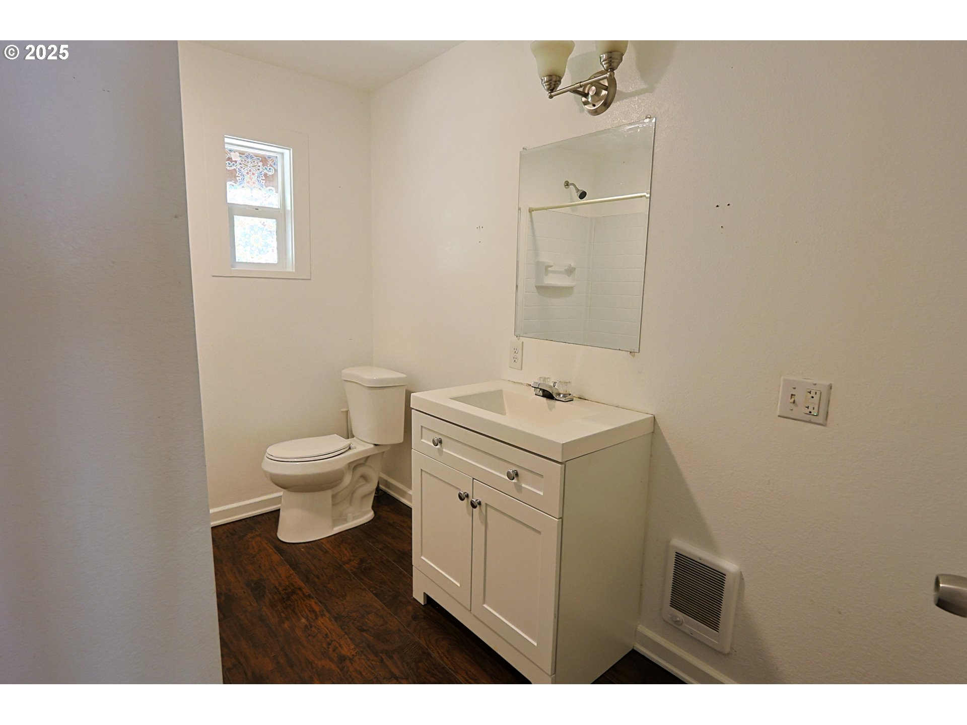 1194 Oregon Avenue Coos Bay, OR 97420 - Photo 17 of 36