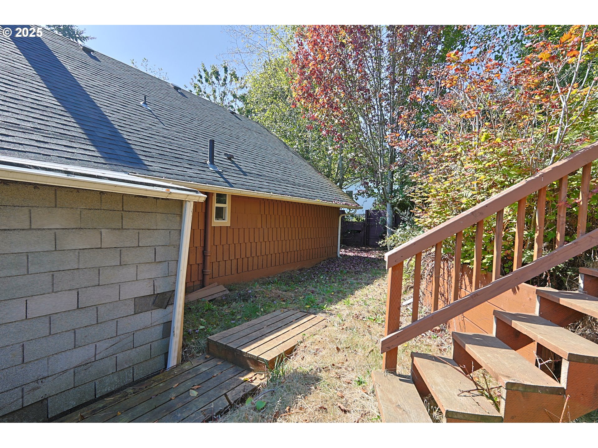 1194 Oregon Avenue Coos Bay, OR 97420 - Photo 29 of 36