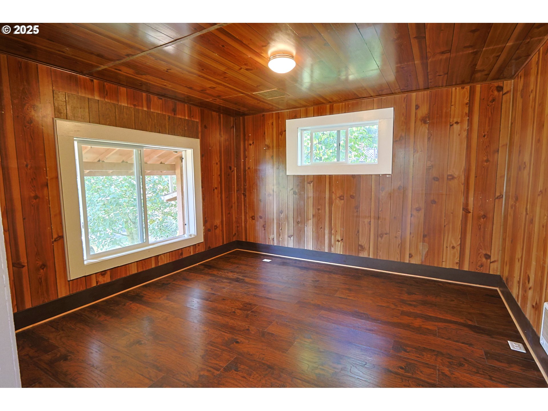 1194 Oregon Avenue Coos Bay, OR 97420 - Photo 9 of 36