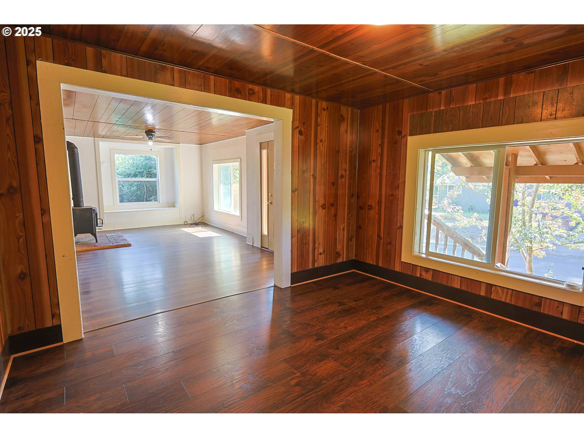 1194 Oregon Avenue Coos Bay, OR 97420 - Photo 10 of 36