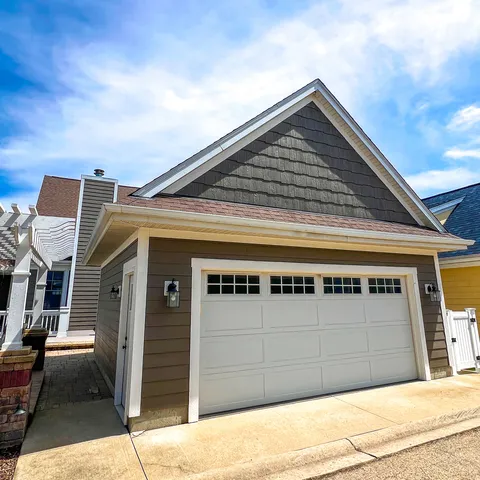 $590,000 | 9 Cottage Green, Ottawa, IL 61350