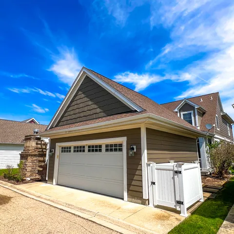 $590,000 | 9 Cottage Green, Ottawa, IL 61350