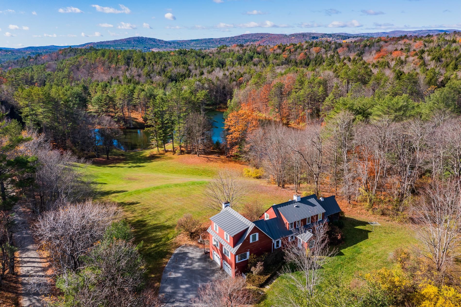2312 Godfrey Road Thetford, VT 05043 - Photo 4 of 40