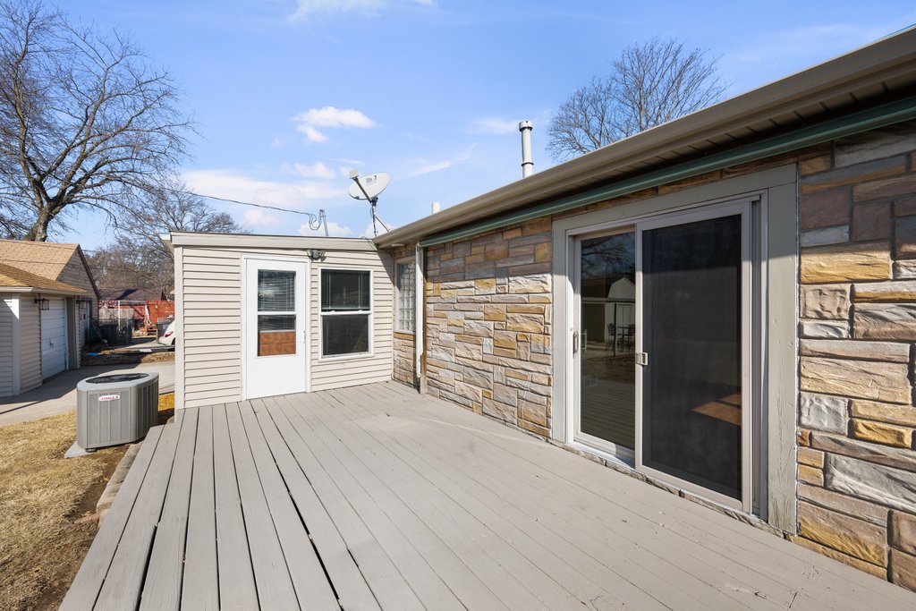 2617 19th Street Moline, IL 61265 - Photo 30 of 36