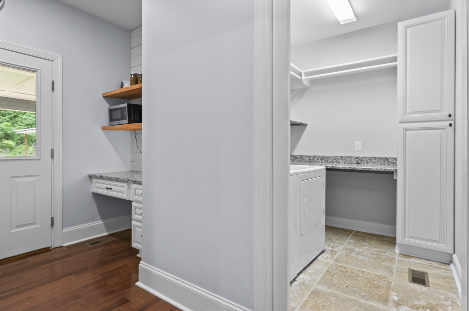 1082 Meeks Cemetery Road Burns, TN 37029 - Photo 20 of 26 a view of a kitchen from a hallway