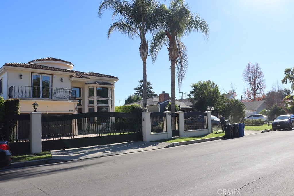 4818 Lemona Avenue Sherman Oaks, CA 91403 - Photo 2 of 64