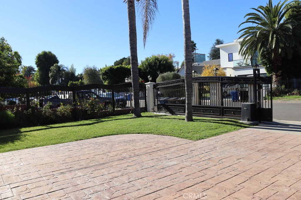 4818 Lemona Avenue Sherman Oaks, CA 91403 - Photo 10 of 64