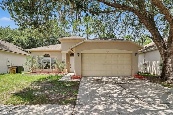 $349,900 | 3709 Cinnamon Fern Loop, Clermont, FL 34714