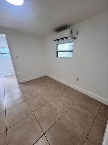 $1,400 | 14763 Southwest 173rd Terrace, Unit 1, Miami, FL 33187