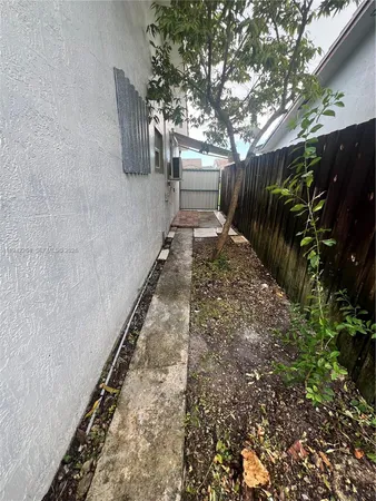 $1,250 | 14763 Southwest 173rd Terrace, Unit 1, Miami, FL 33187