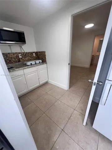 $1,400 | 14763 Southwest 173rd Terrace, Unit 1, Miami, FL 33187