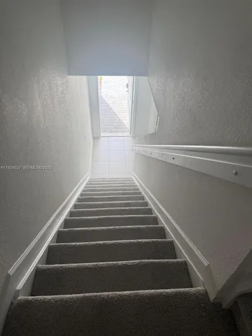 an empty room with closet