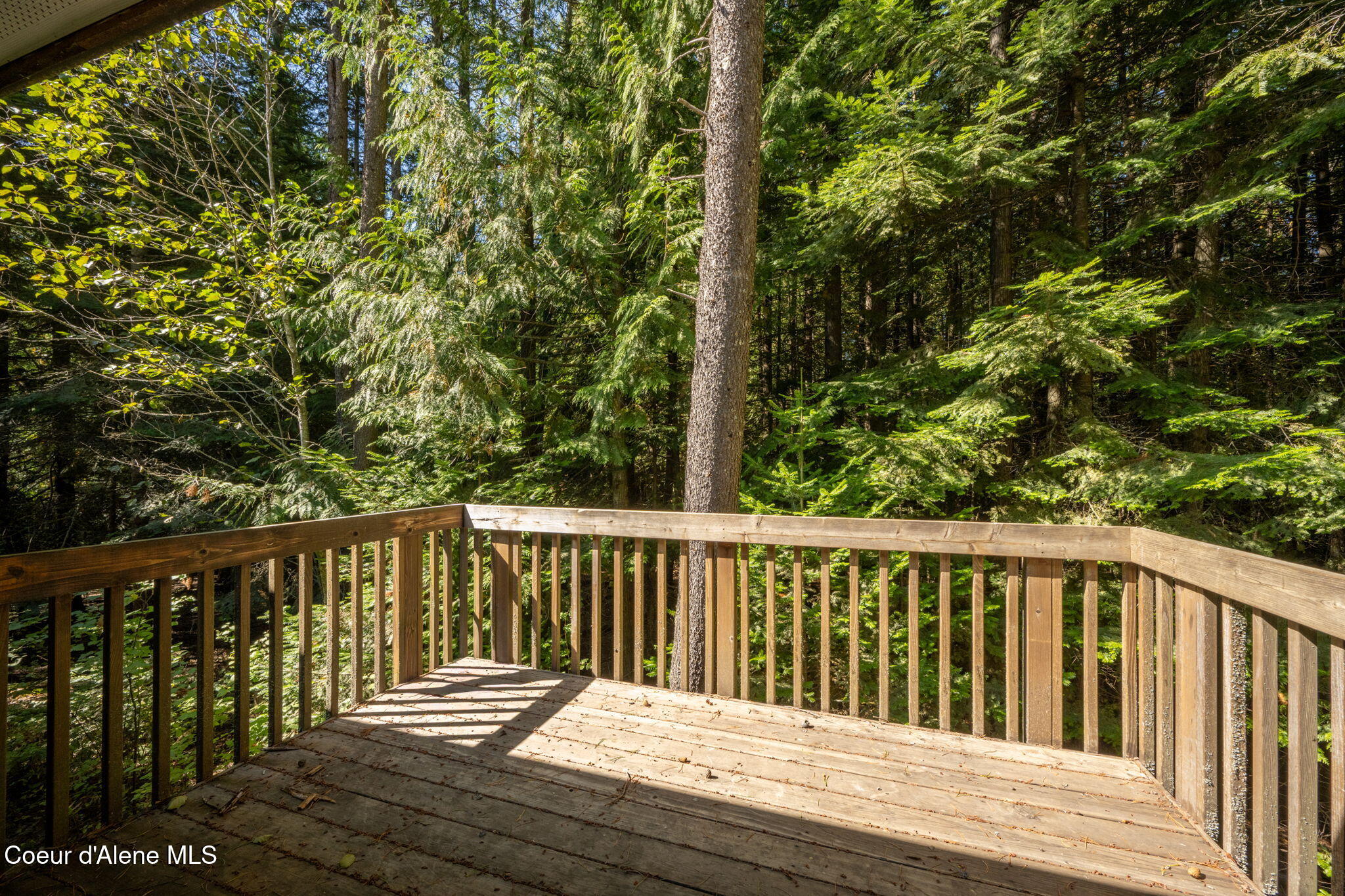 25739 North Good Hope Road Athol, ID 83801 - Photo 39 of 52 Private patio off of living room