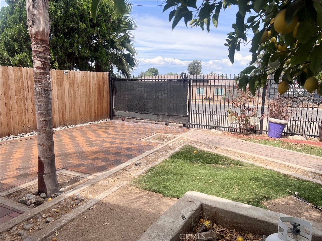 20415 Myron Street Perris, CA 92570 - Photo 19 of 29 a view of a backyard