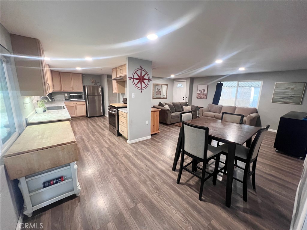 20415 Myron Street Perris, CA 92570 - Photo 3 of 29