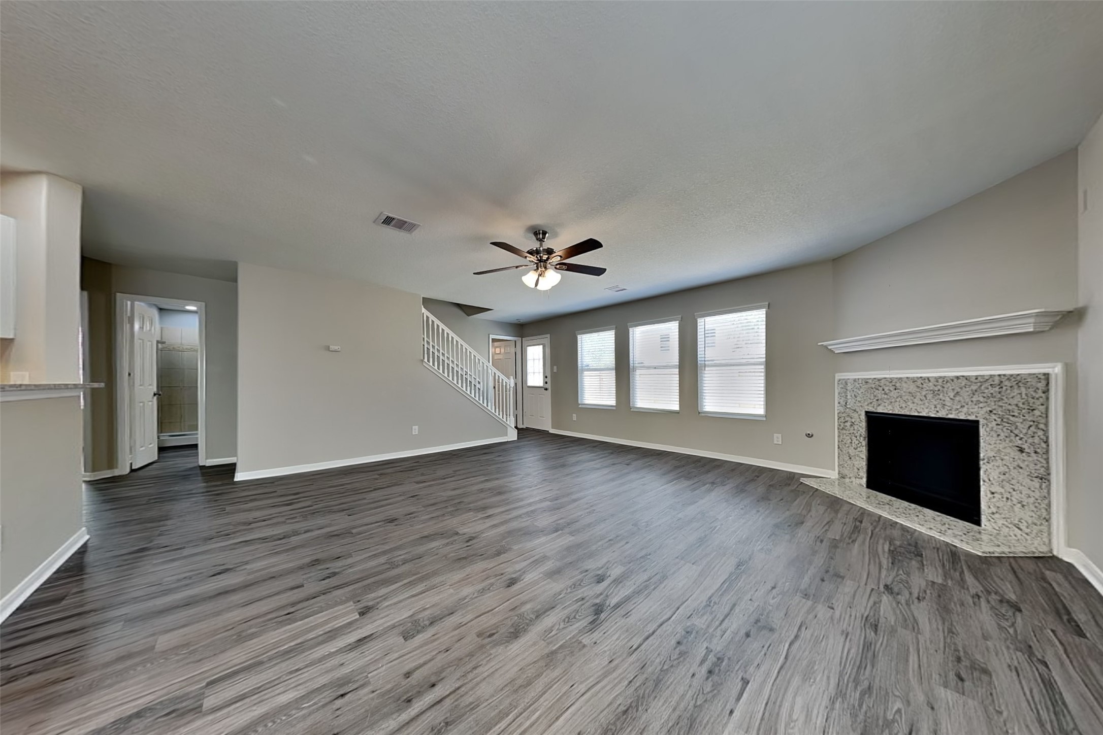 16825 Greenhouse Street Conroe, TX 77385 - Photo 2 of 28