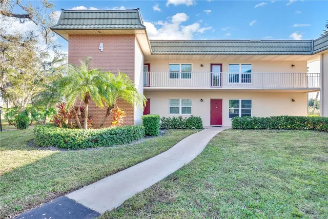 $179,900 | 4 Vista Garden Trail, Unit 107, Vero Beach, FL 32962