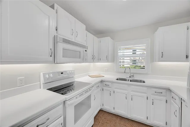 $179,900 | 4 Vista Garden Trail, Unit 107, Vero Beach, FL 32962