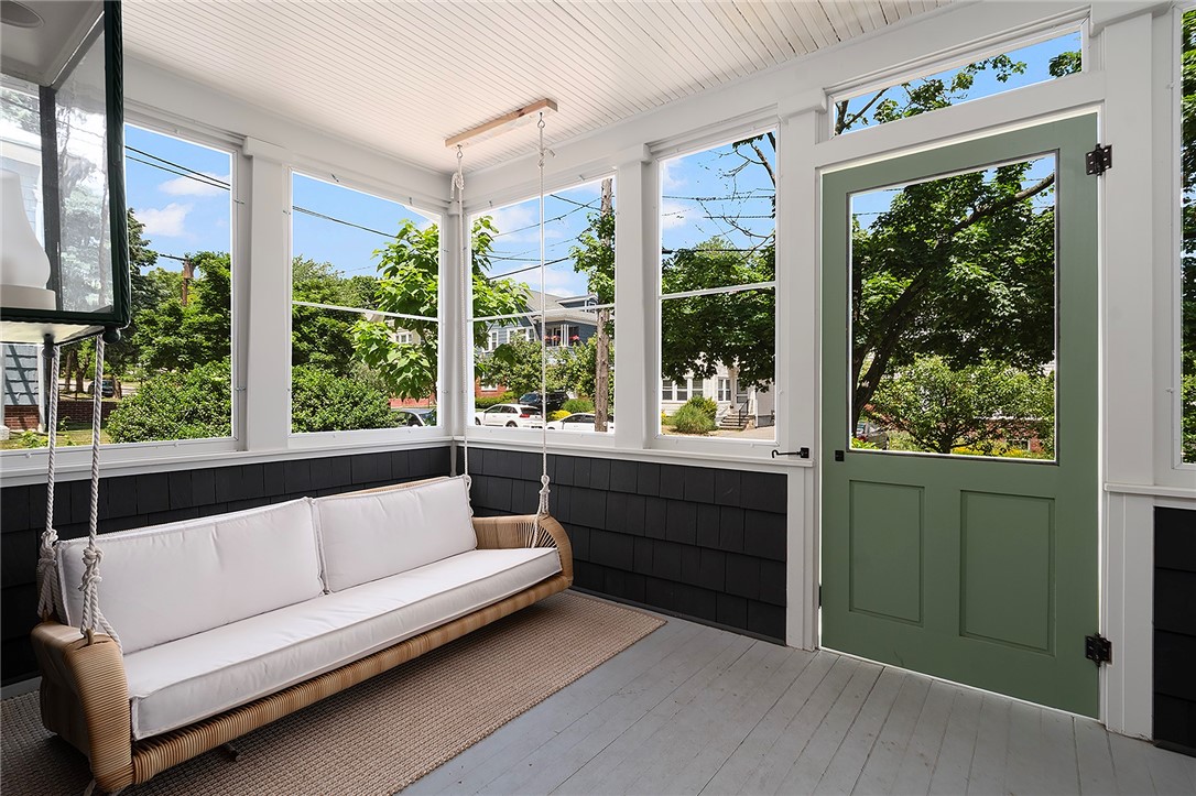 229 6th Street Providence, RI 02906 - Photo 6 of 46