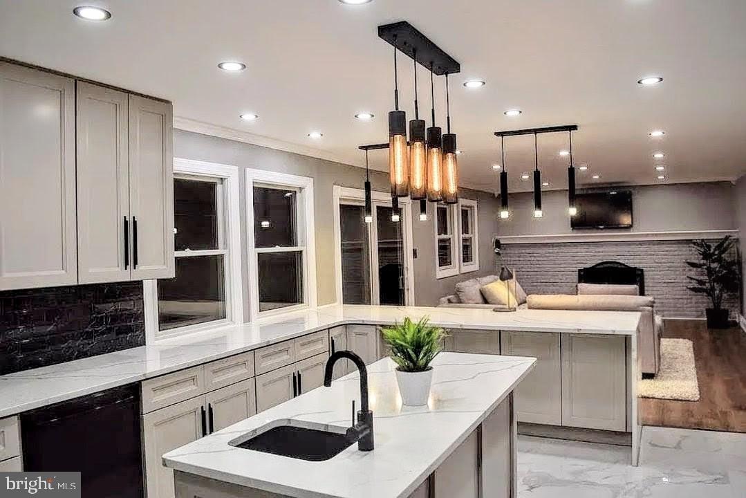 2198 Cambridge Circle Jamison, PA 18929 - Photo 2 of 50