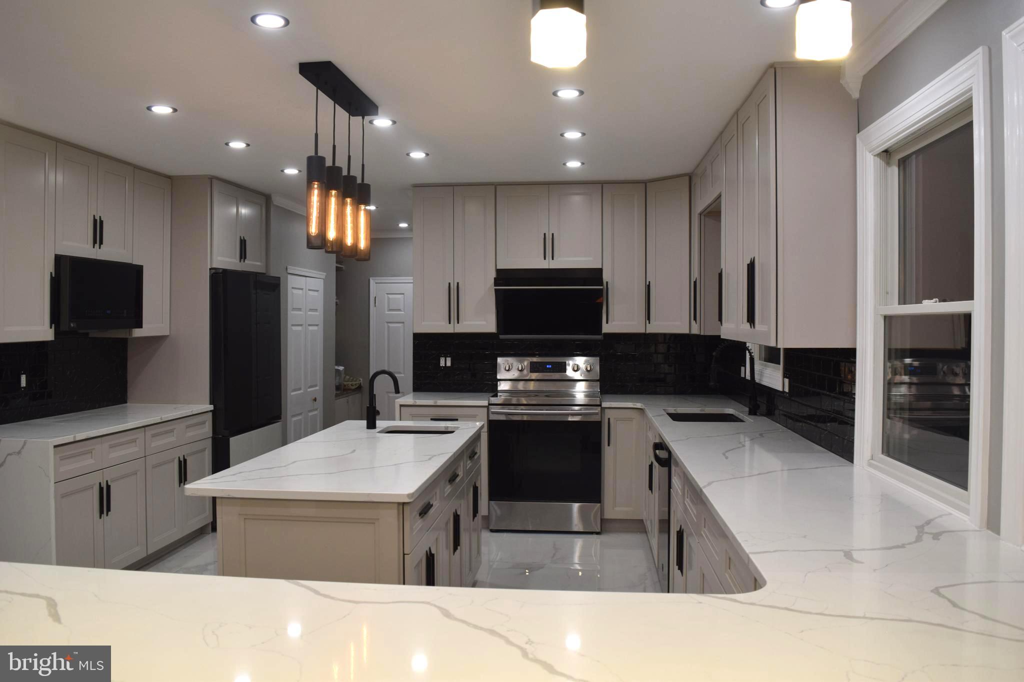 2198 Cambridge Circle Jamison, PA 18929 - Photo 48 of 50