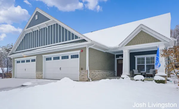 $490,000 | 144 Tamarack Lane Northeast, Unit 1B, Rockford, MI 49341