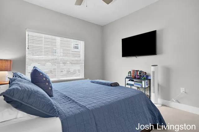 $500,000 | 144 Tamarack Lane Northeast, Unit 1B, Rockford, MI 49341