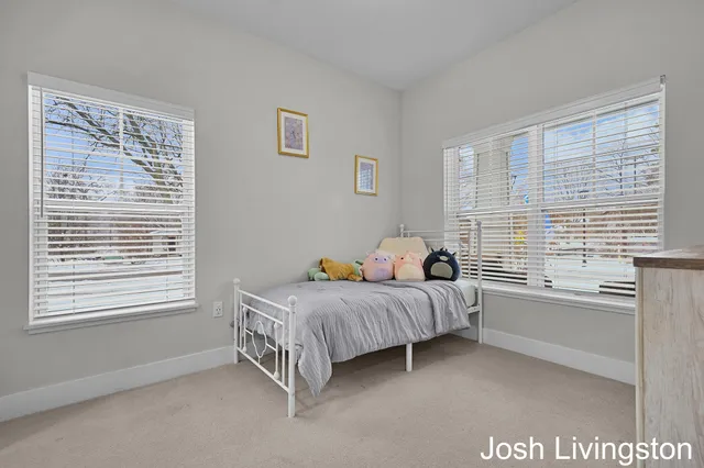 $500,000 | 144 Tamarack Lane Northeast, Unit 1B, Rockford, MI 49341