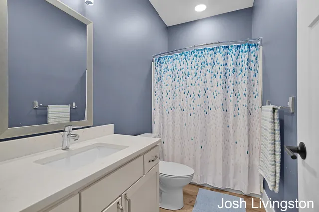 $500,000 | 144 Tamarack Lane Northeast, Unit 1B, Rockford, MI 49341