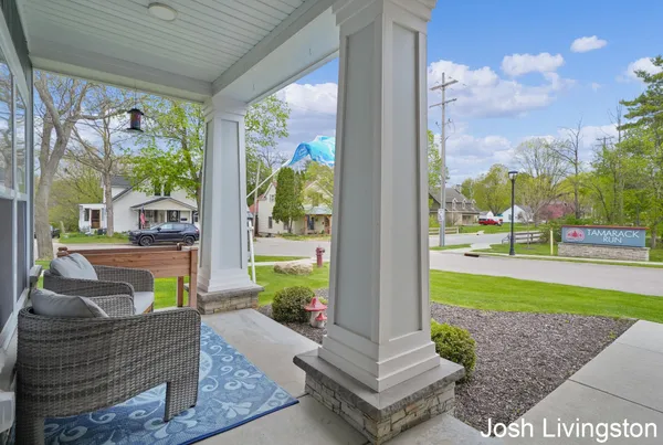 $490,000 | 144 Tamarack Lane Northeast, Unit 1B, Rockford, MI 49341