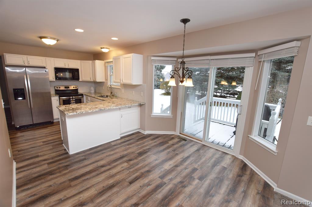 2121 Lochnayne Lane Davison, MI 48423 - Photo 4 of 23 Gallery Image 4